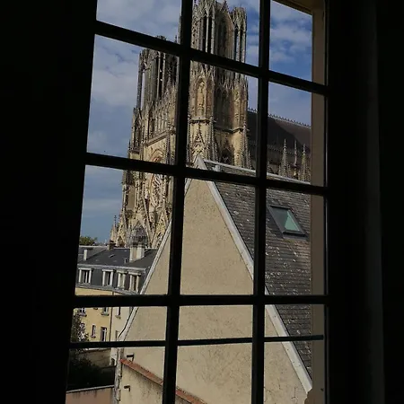 Les Visages Des Tournelles Отель типа 